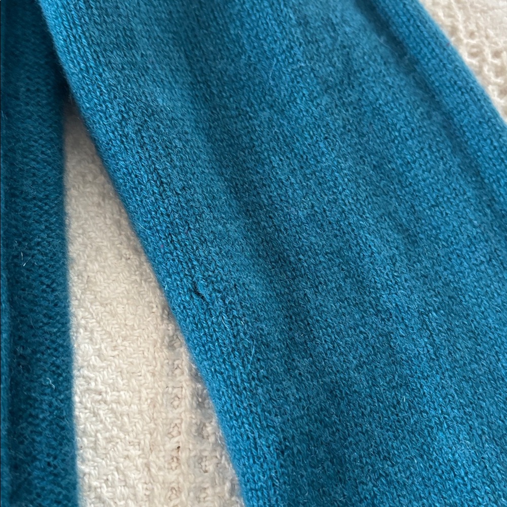 Talbots Cashmere Cable Knit 
Women's Sweater‎ - Picture 12 of 14